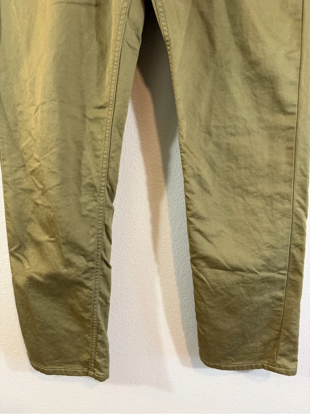 Quince Comfort Stretch Traveler 5 Pocket Pants Olive Green Men’s 32x30 Preppy